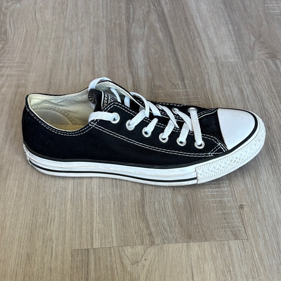 Converse Classic Black and White Low-Tops - Picture 5 of 11